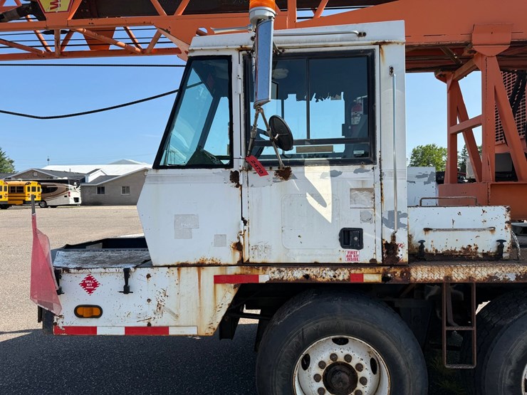 #2470-•-2002-tor-truck-dr-4280-crane-truck-image-53