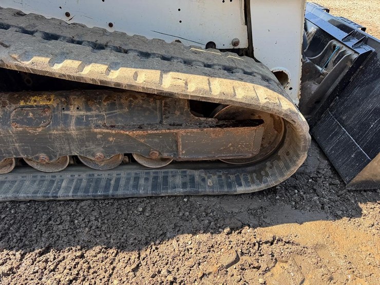 2017-bobcat-t770-image-15
