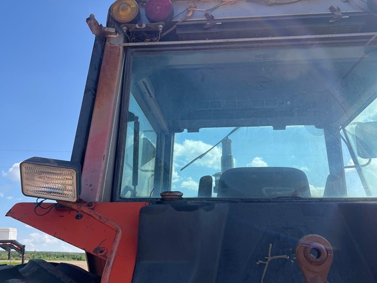 massey-ferguson-2705-image-23