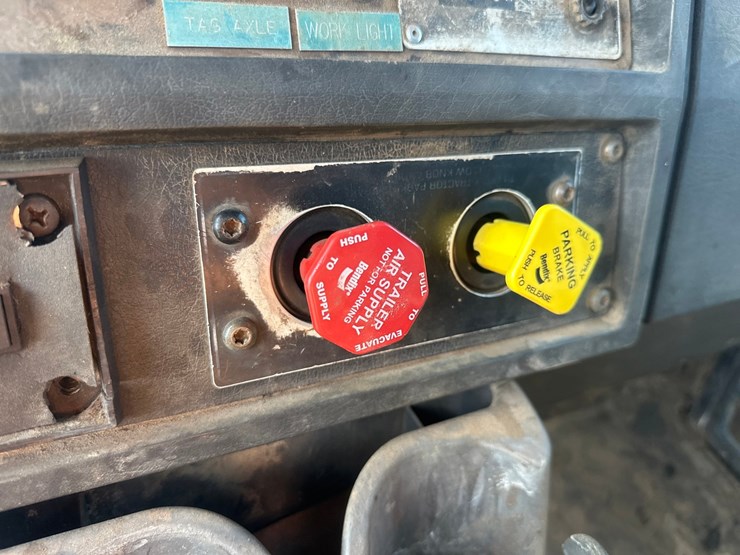 1988-kenworth-t800-image-46