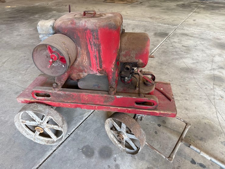 international-harvester-lb-gas-engine-image-1