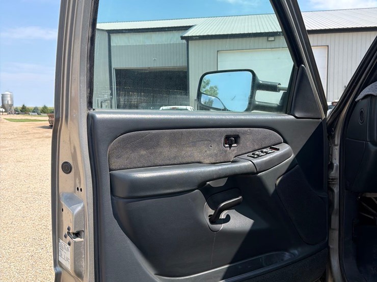 2001-chevrolet-k3500-image-48