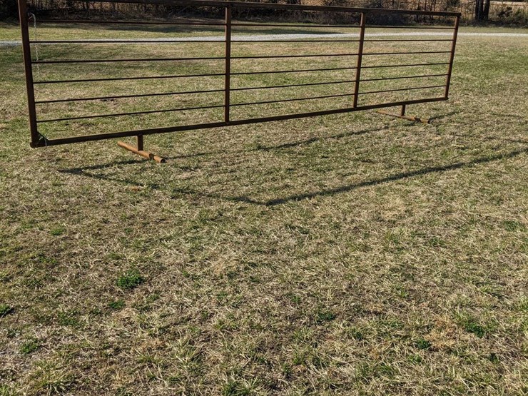 qty-(1)-24'-free-standing-pipe-fence-panel-image-2