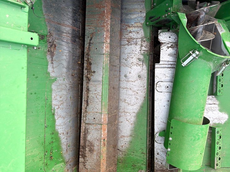 2013-john-deere-s660-image-90