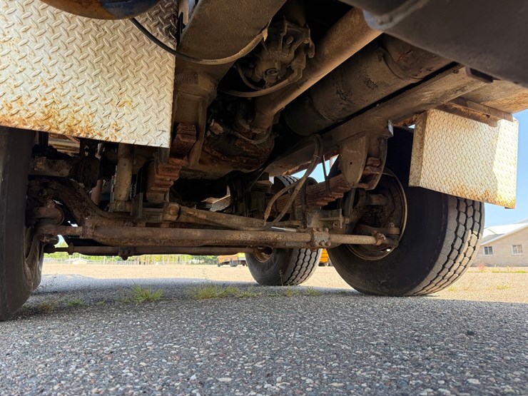 #2470-•-2002-tor-truck-dr-4280-crane-truck-image-46