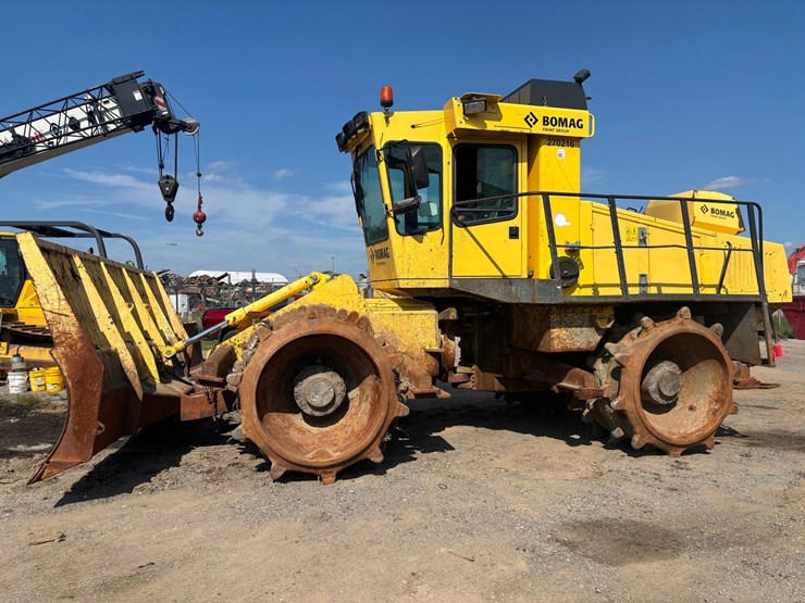 2015-bomag-bc572-1172-image-2