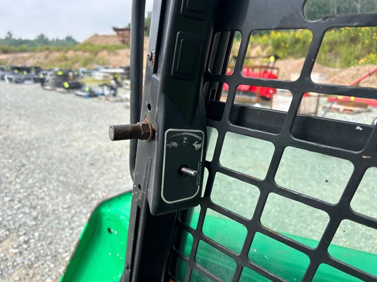 2017-bobcat-t550-image-43