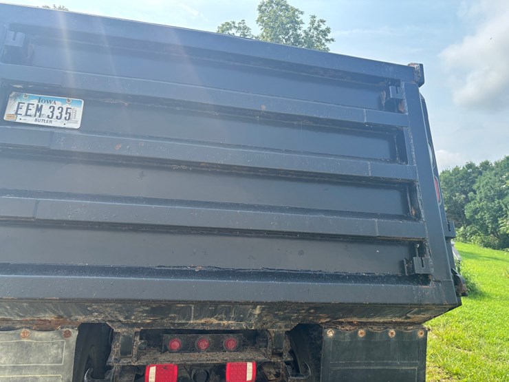 #2289-•-2006-peterbilt-tandem-axle-dump-truck-image-68