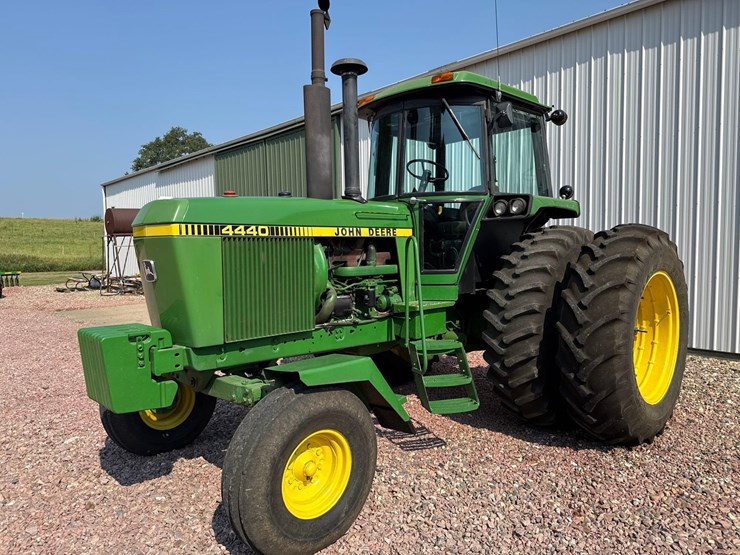 1979-john-deere-4440-image-1