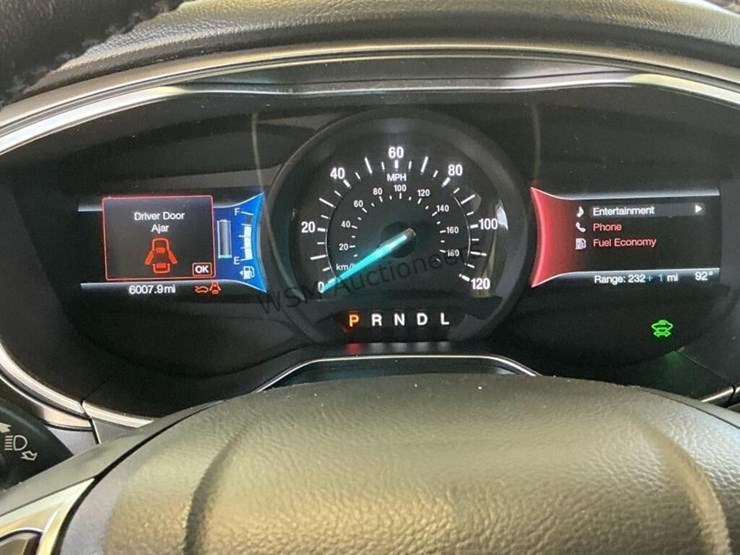 2017-ford-fusion-energi-se-sdn-image-17