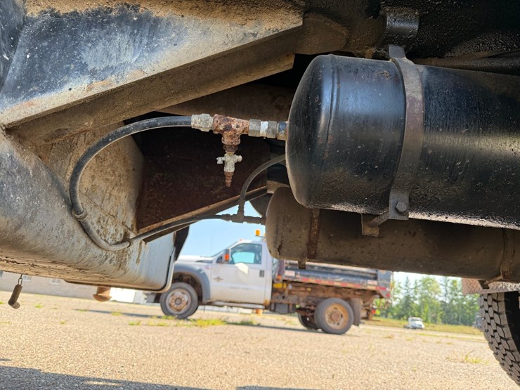 #2470-•-2002-tor-truck-dr-4280-crane-truck-image-45