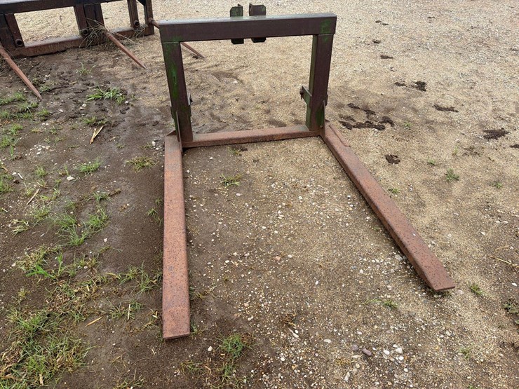 3pt-2-prong-bale-carrier-image-2