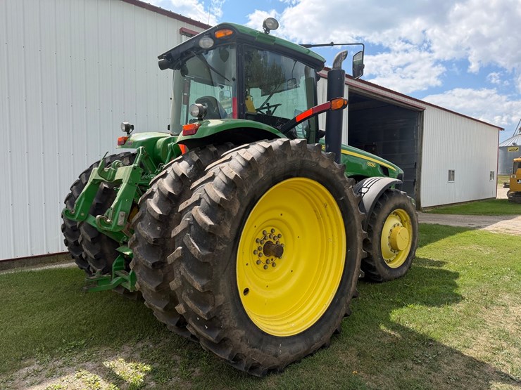 john-deere-8130-image-3
