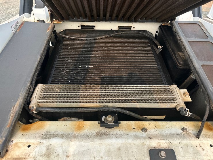 2018-bobcat-t630-image-40