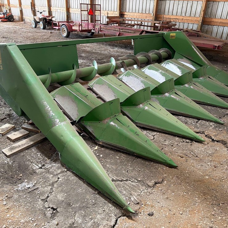 JOHN DEERE 643