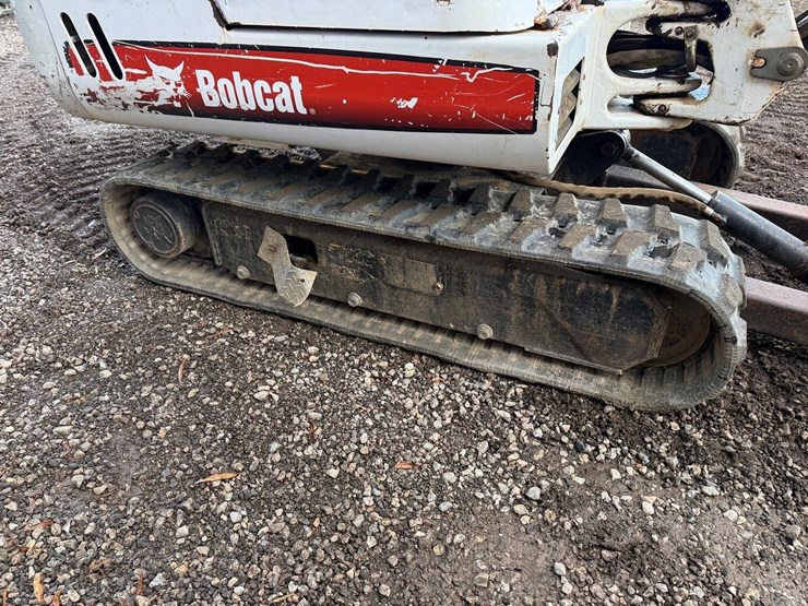 2004-bobcat-325g-image-11