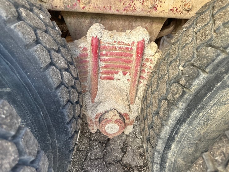 mack-rd690s-image-54