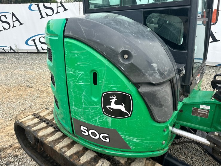 2019-deere-50g-image-40