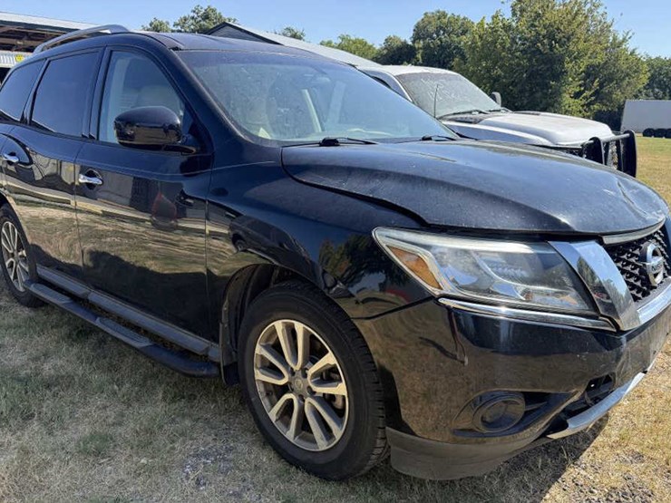 2015-nissan-pathfinder-image-3