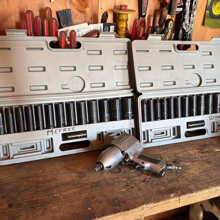 Dtandard and Metric Socket Set w/ Air Wrench