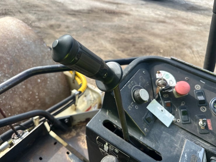 #2795-•-volvo-pro-pac-115-single-drum-compactor-image-48