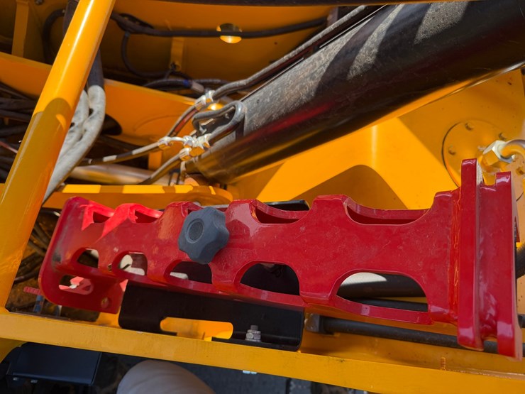 2024-jcb-509-42-image-31