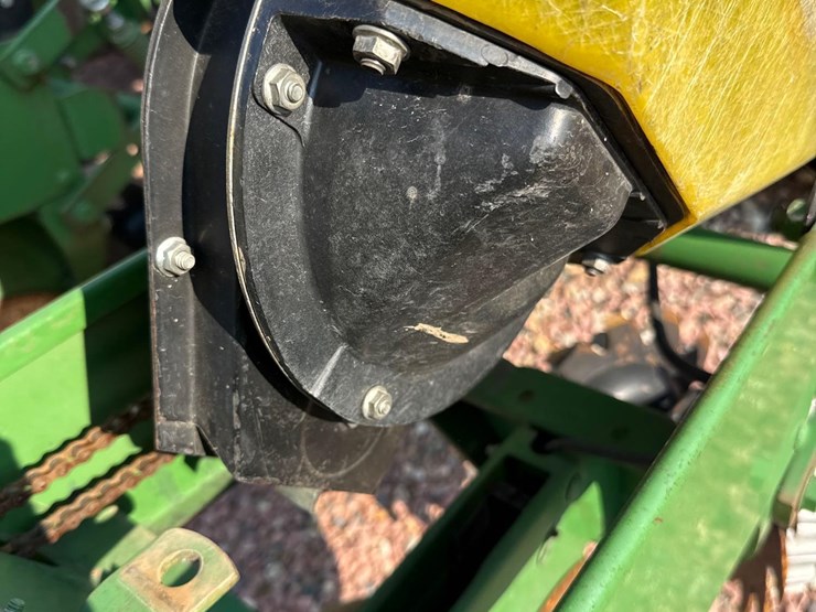 john-deere-7000-image-48