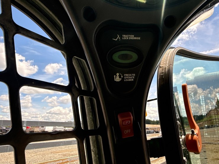 2019-bobcat-t550-image-48