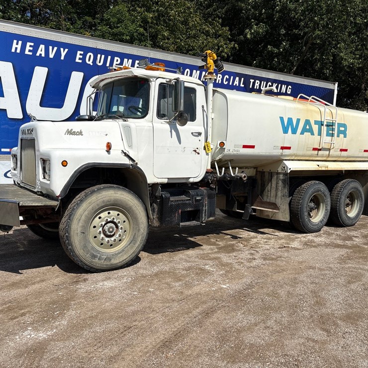 MACK DM685S