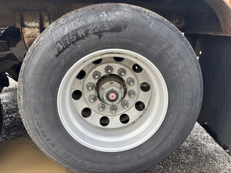alloy-tri-axle-flatbed-pup-trailer-image-14