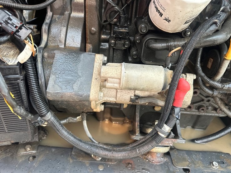 2018-bobcat-t630-image-38