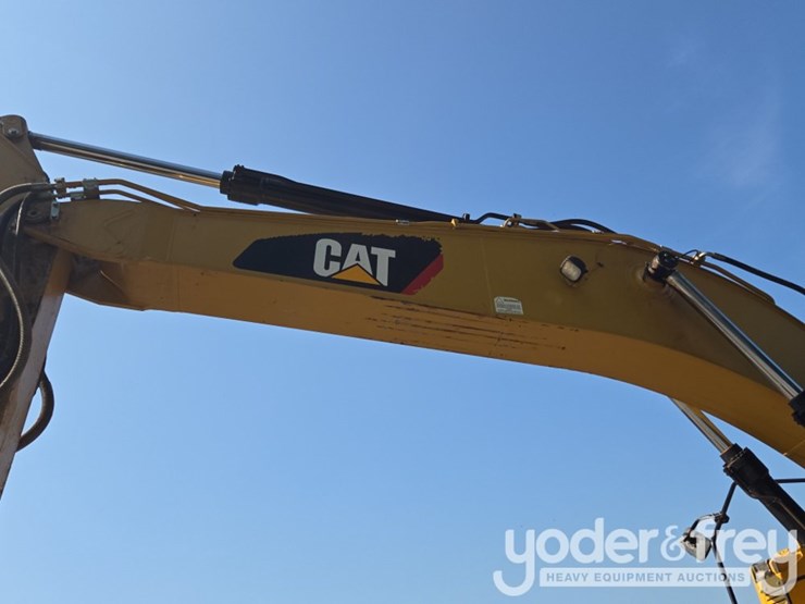 2019-caterpillar-335fl-image-19