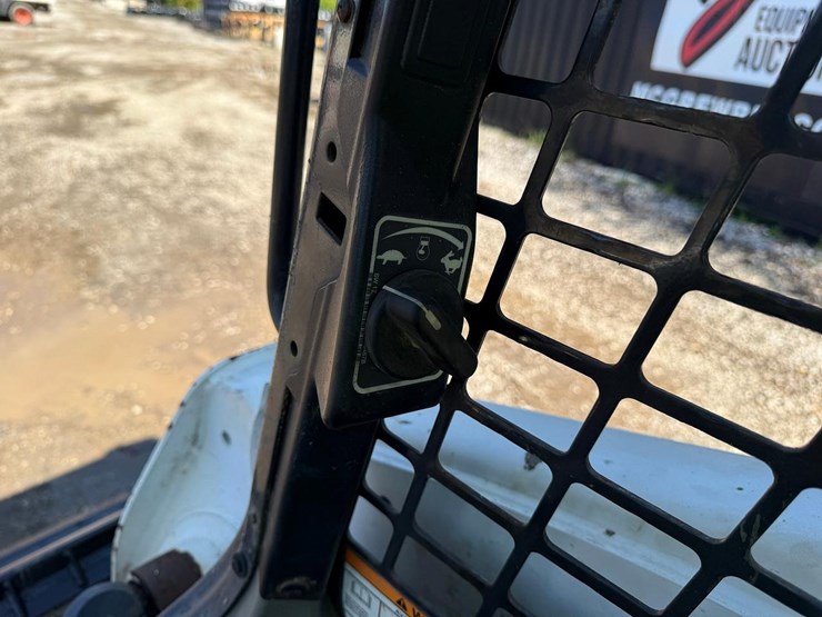 2017-bobcat-t770-image-23