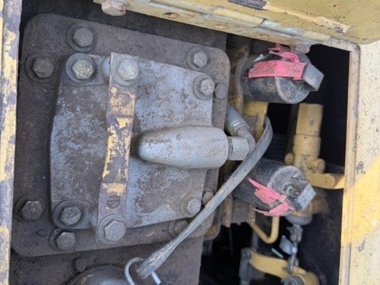 2002-caterpillar-525b-image-40