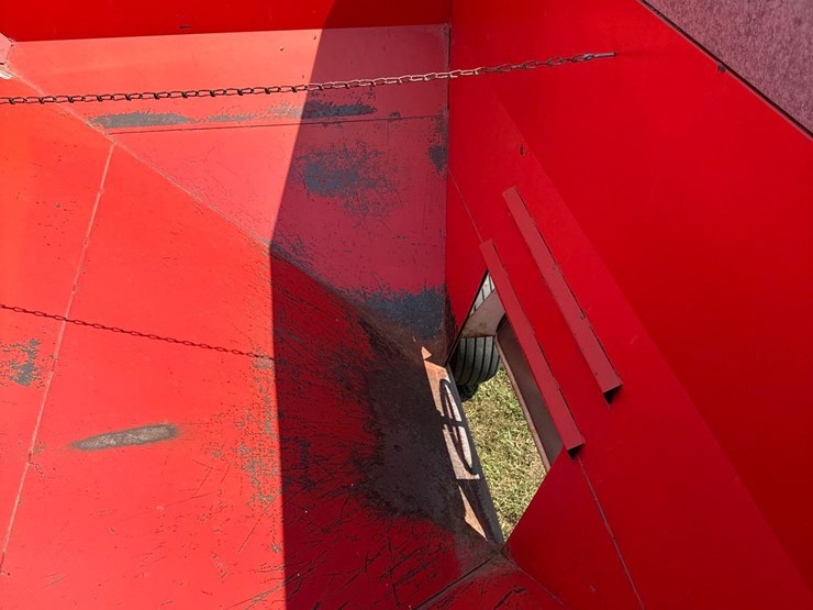 ez-flow-250bu-gravity-wagon-image-21