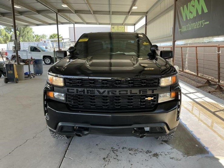 2019-chevrolet-silverado-1500-image-3