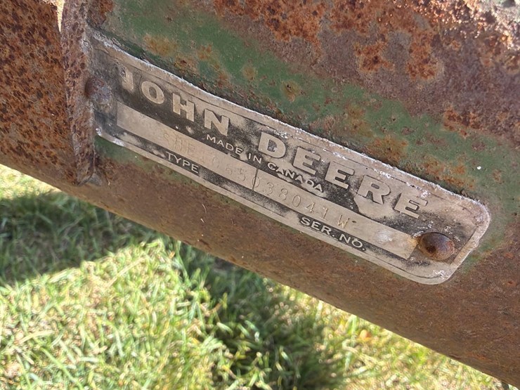 john-deere-1065-image-10