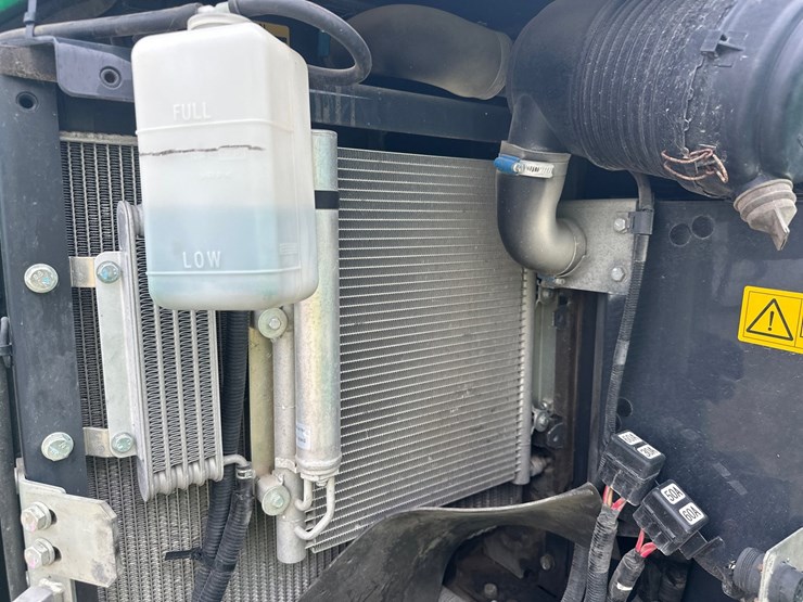 2019-deere-50g-image-44