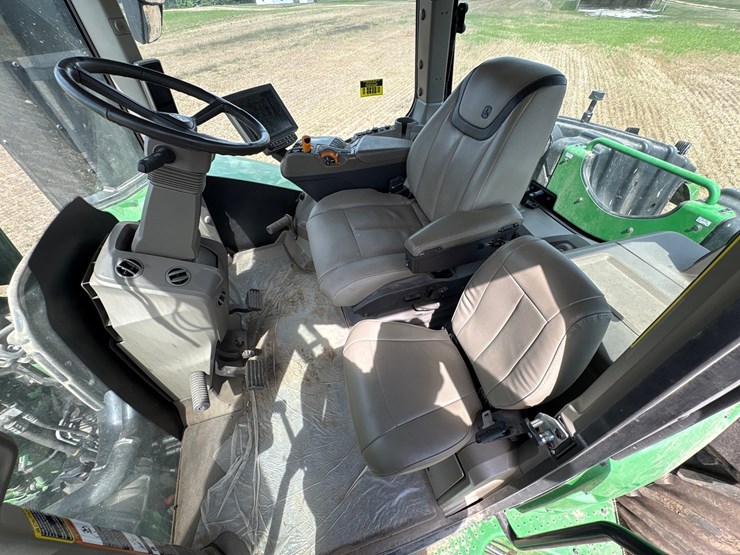 2022-john-deere-640-image-68