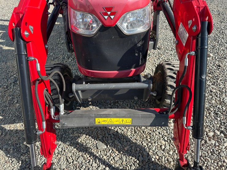 2021-massey-ferguson-1805-image-26