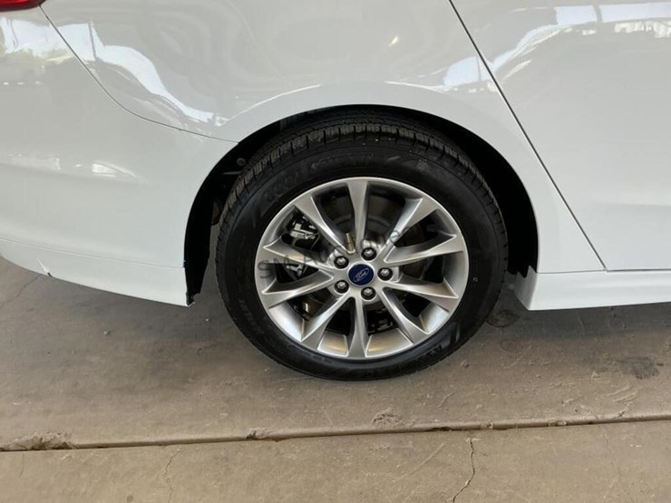 2017-ford-fusion-energi-se-sdn-image-8