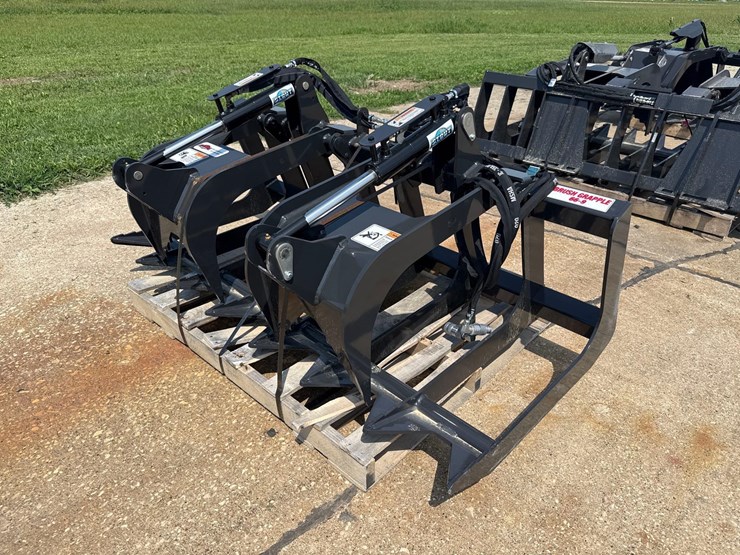 new-stout-66-inch-skidloader-grapple-bucket-image-1