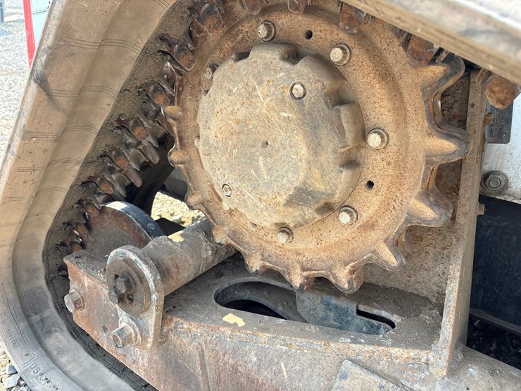 2018-bobcat-t870-image-66