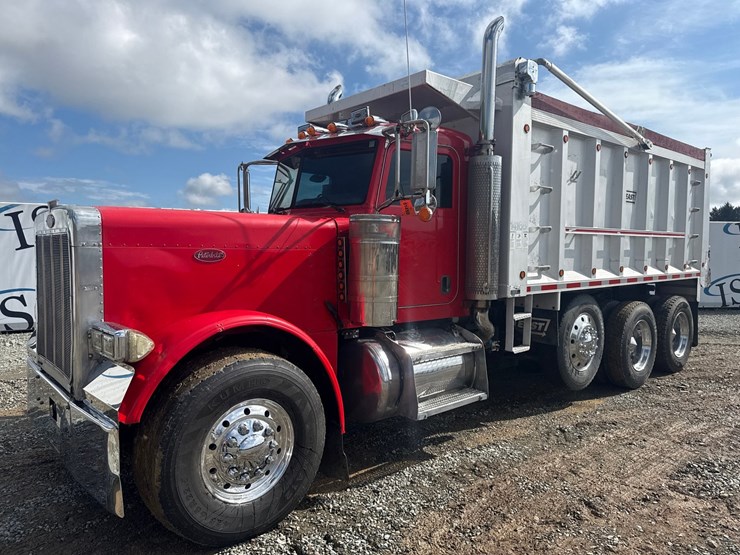 2005-peterbilt-379-image-1