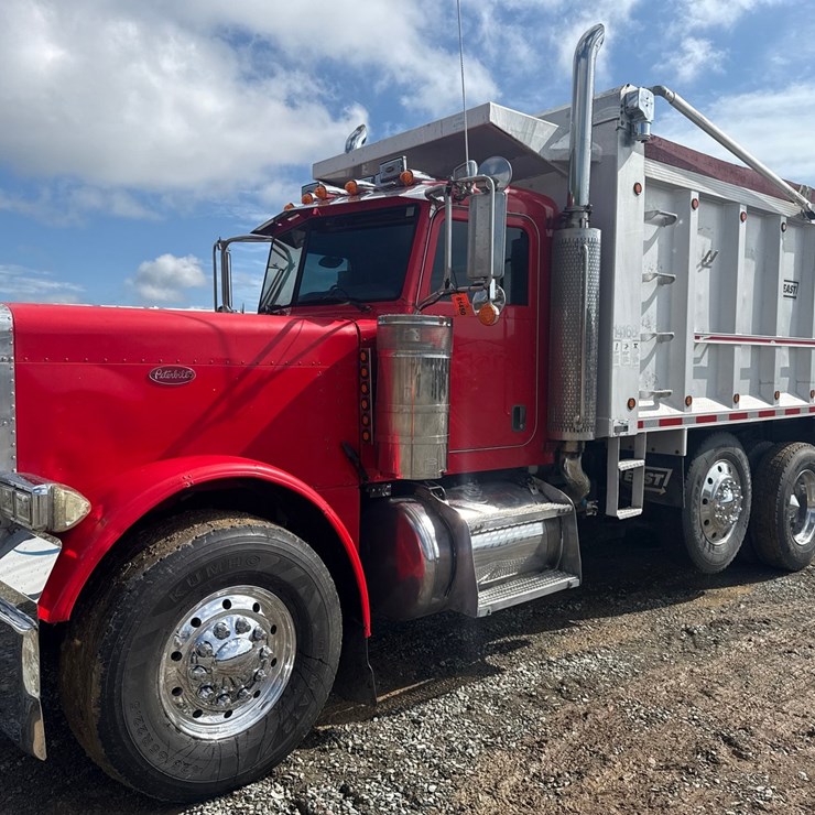 2005 PETERBILT 379