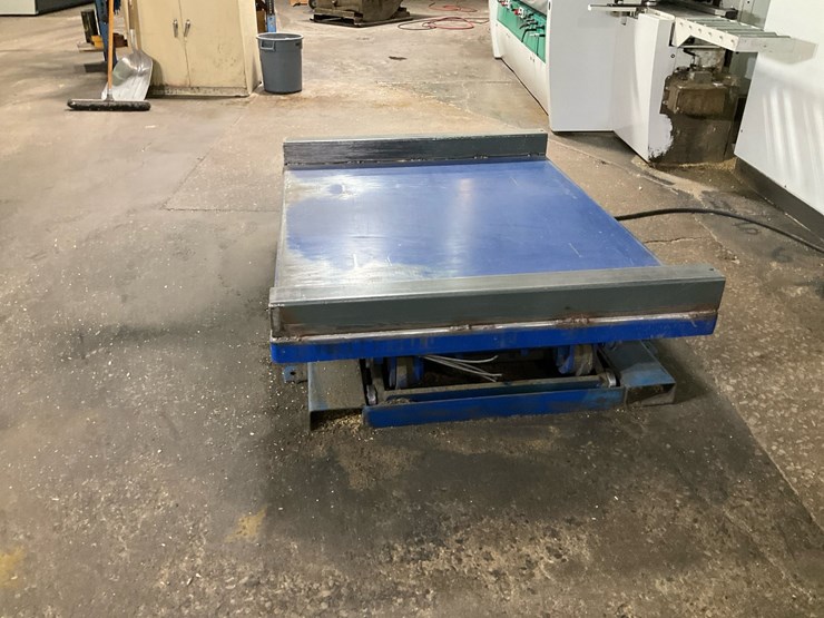 #192-•-hydraulic-scissor-lift-table-image-2