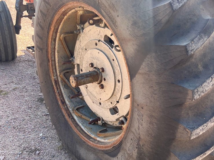 massey-ferguson-2705-image-25