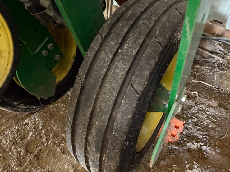 john-deere-1775-image-68