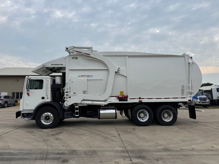 2016-mack-mru613-image-2