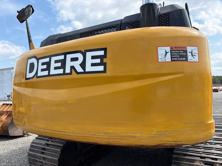 deere-250g-lc-image-13